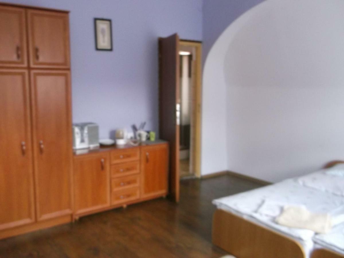 Hotel Gosciniec Iwona Glucholazy Exterior foto