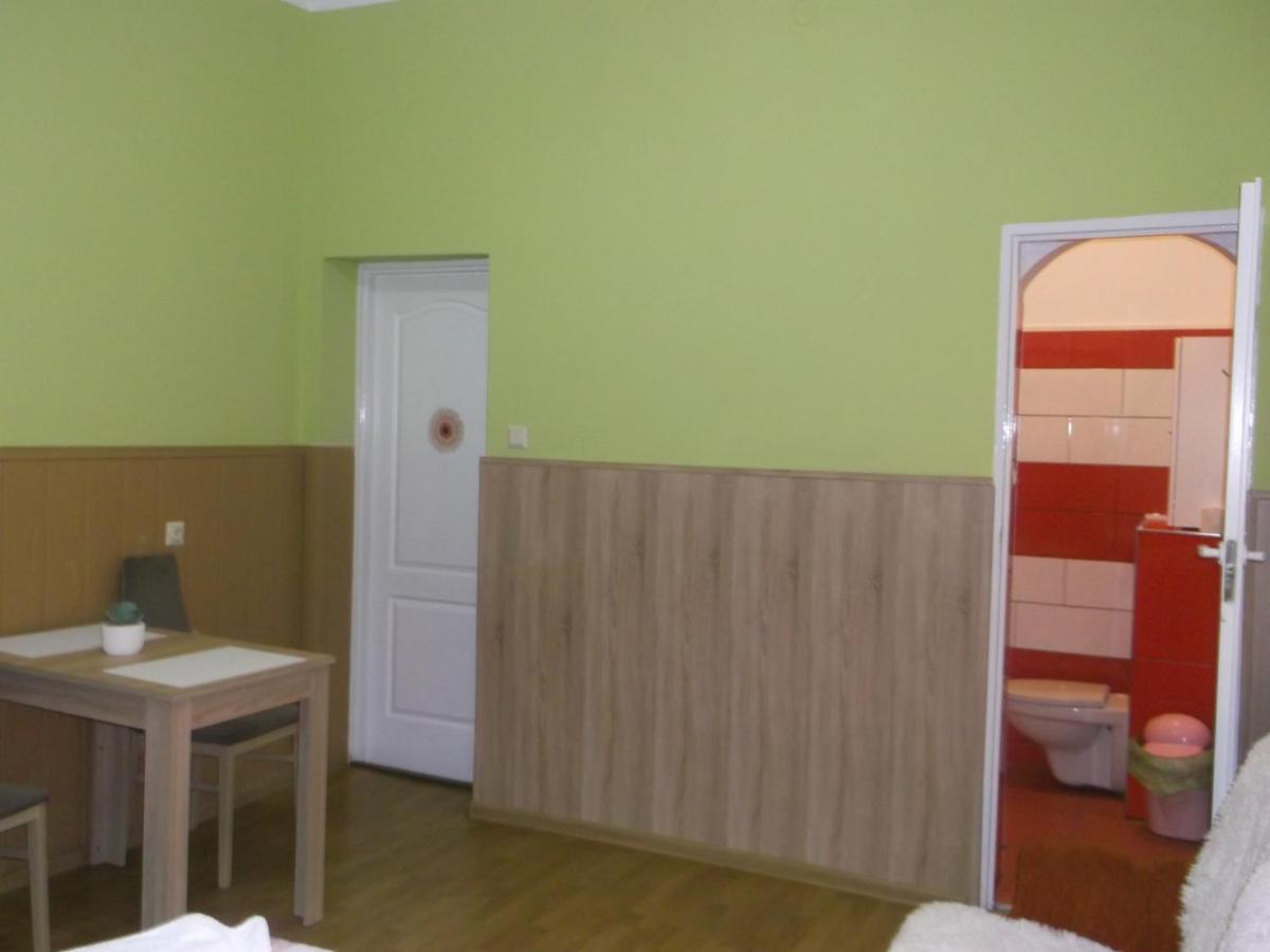 Hotel Gosciniec Iwona Glucholazy Exterior foto